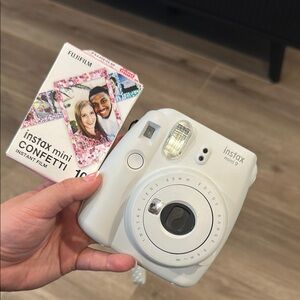 Fujifilm Instax Mini 9 Instant Camera - White